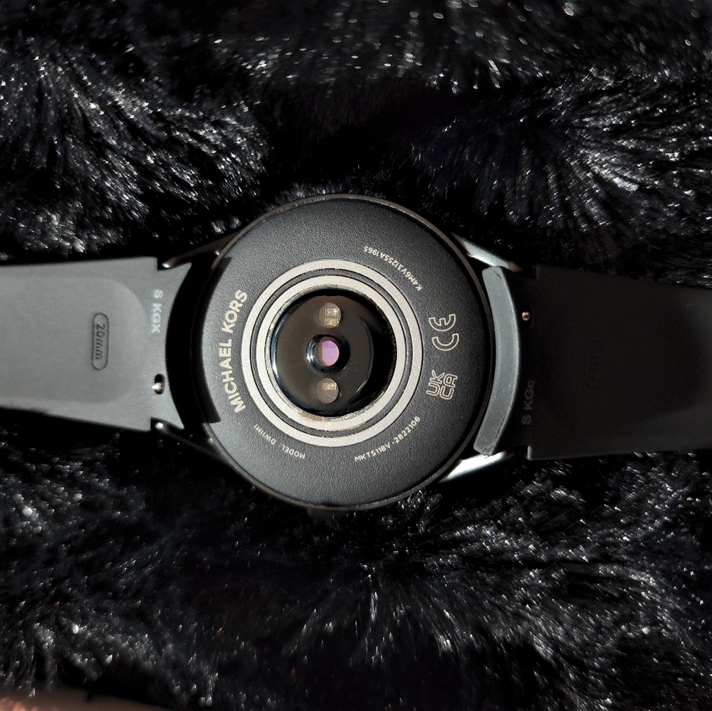 Michael Kors Access Gen 5e Mkgo Two-Tonesmartwatch - image 4